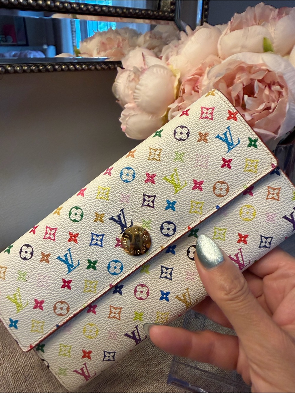 EUC Louis Vuitton + Murikami White Multicolor Monogram trifold snap Wallet - Picture 6 of 13